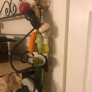 Vegetable accent pieces